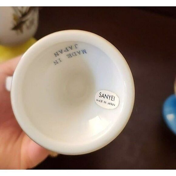 Vintage Sanyei Bird Pedestal Coffee Cups - Picture 11 of 12